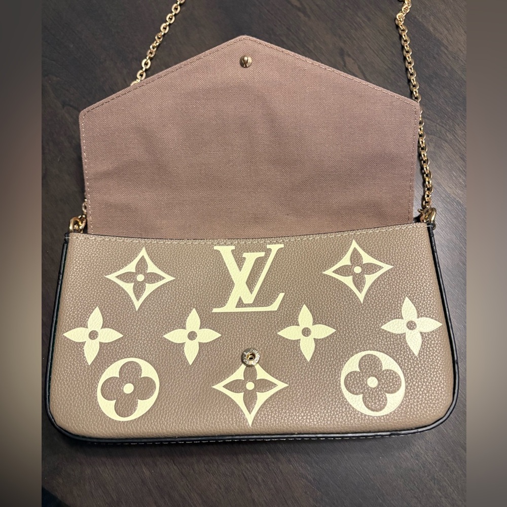 Louis Vuitton Pochette Felicie - Picture 4 of 16
